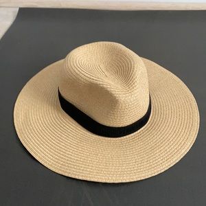 Madewell Straw Packable Hat  M/L NWT